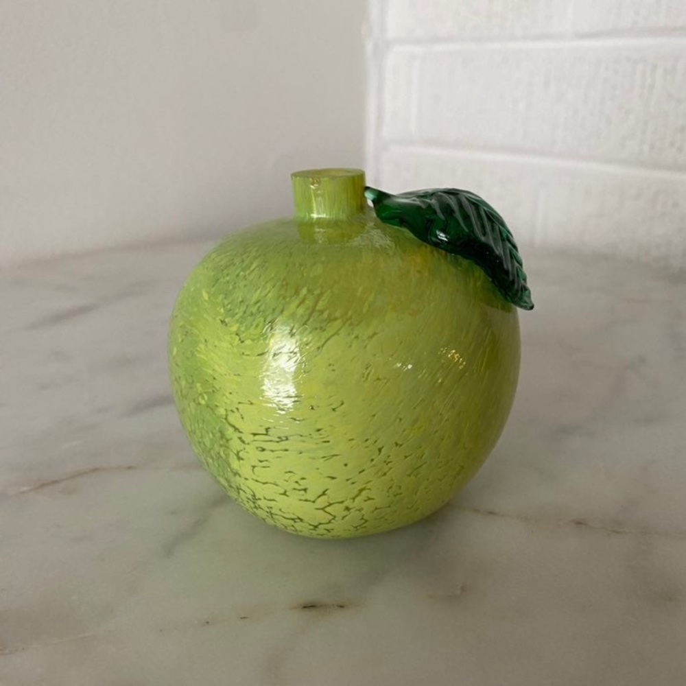Art Glass Green Apple Hand Blown The Glass Eye Seattle Home Decor - Picture 2 of 7